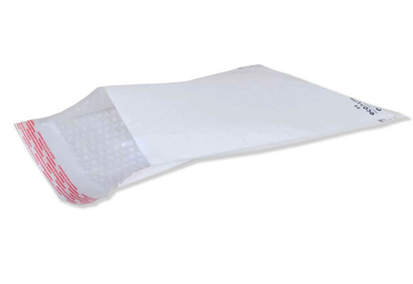 #000 - 4 x 8" White Self-Seal Bubble Mailer (500/Case)